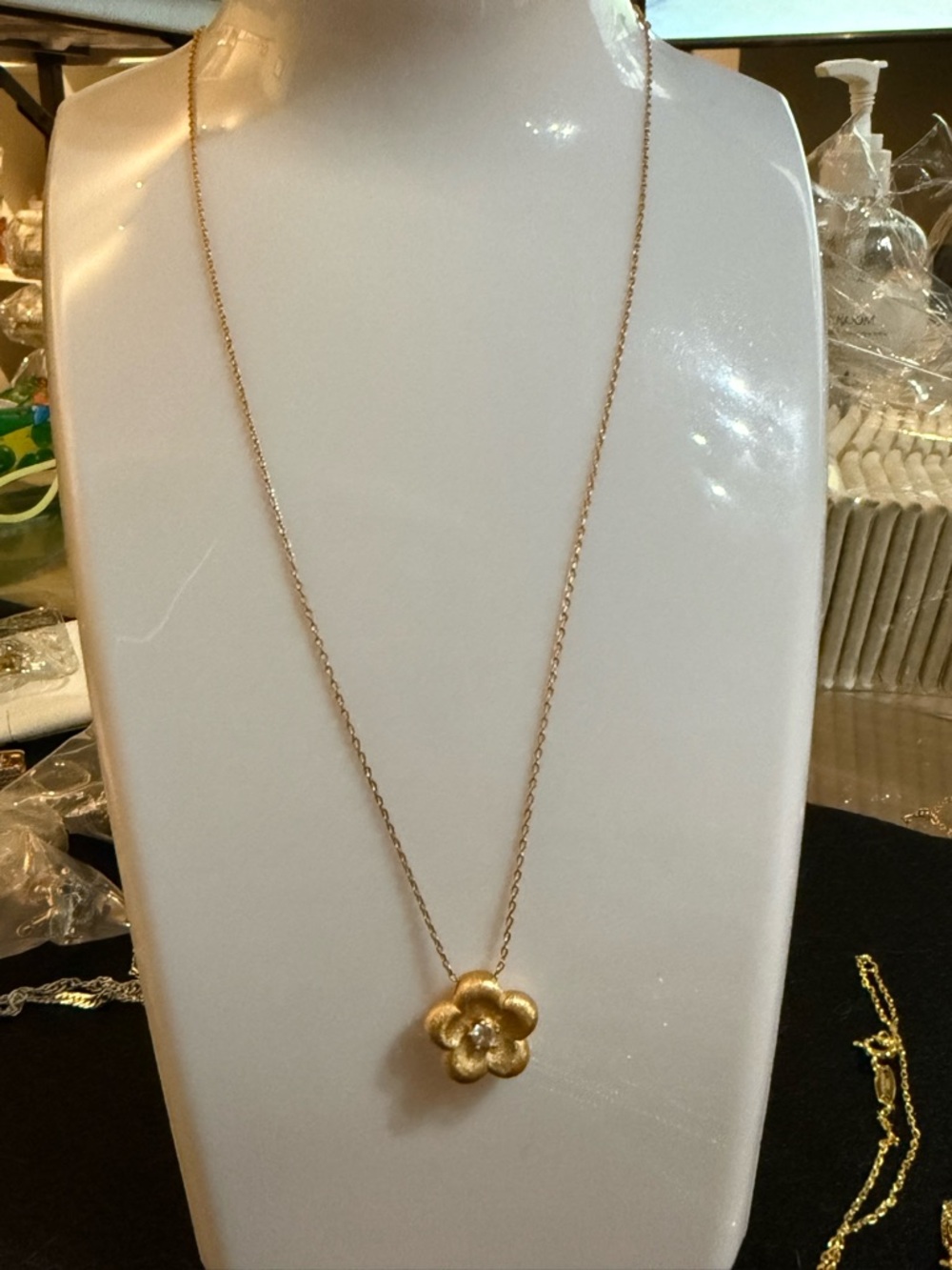 Delicate Gold Flower Pendant Necklace for Women